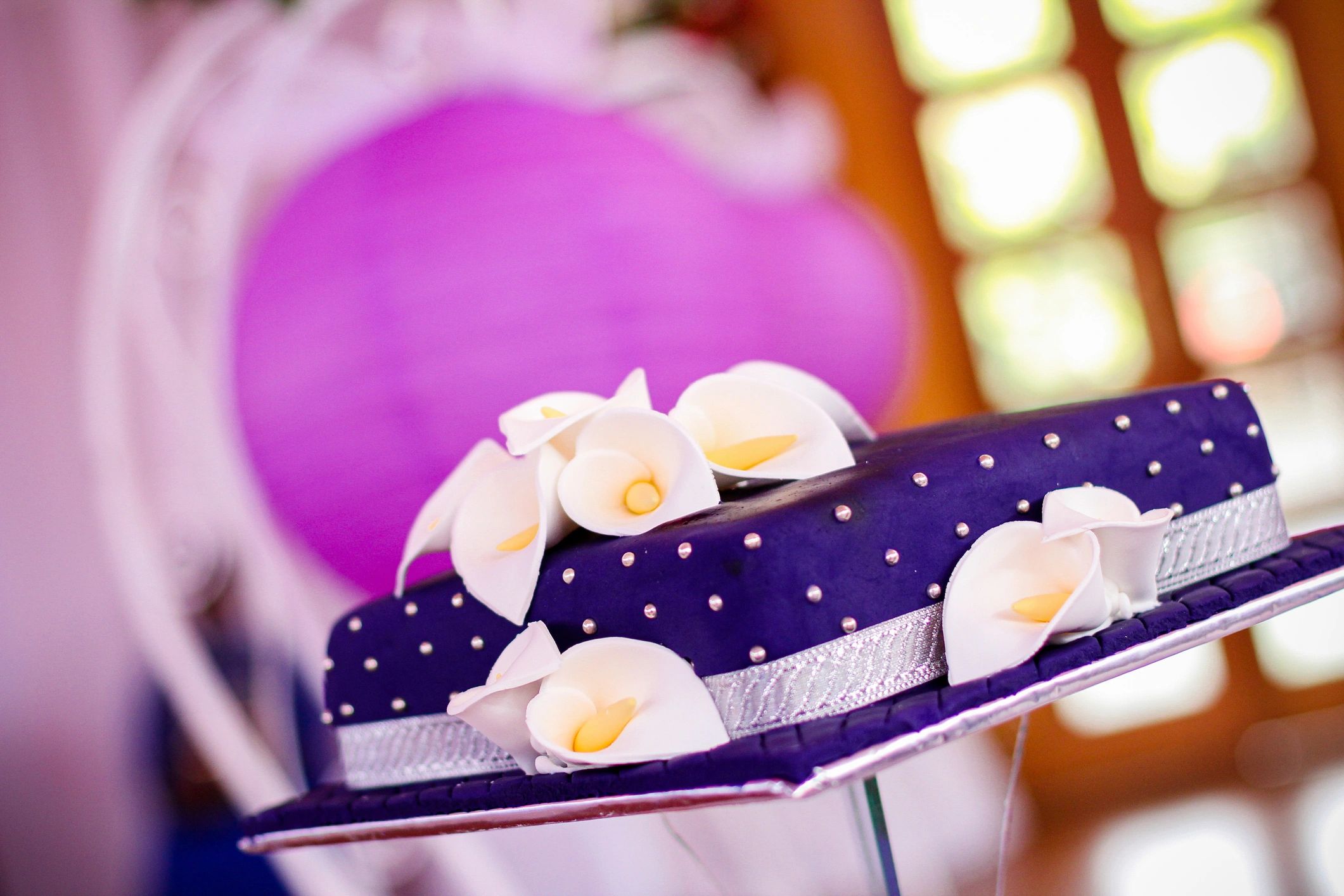 Cake decorating and custom cake craftsmanship